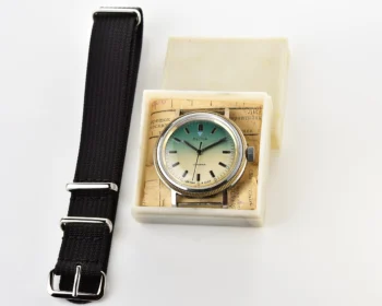 TIME CAPSULE: Vostok mechanical watch – New Old Stock (NOS)!