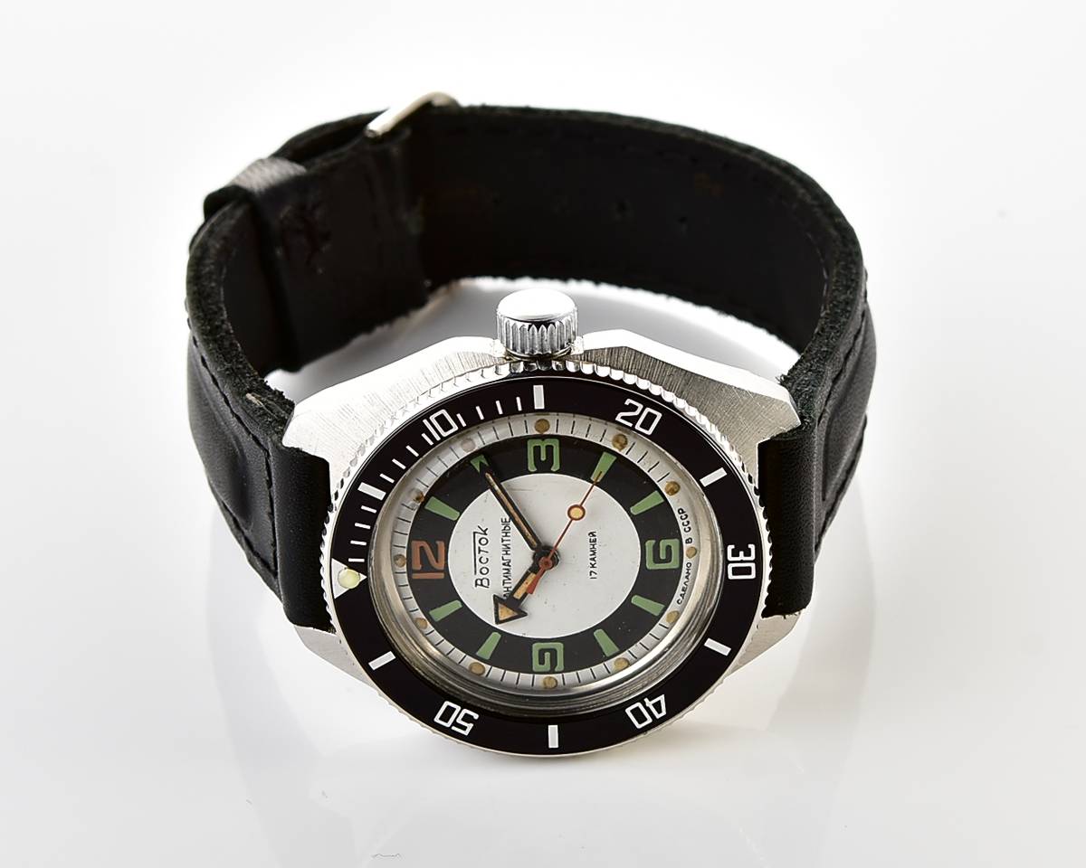 Vostok Amphibia mechanical watch with black bezel!