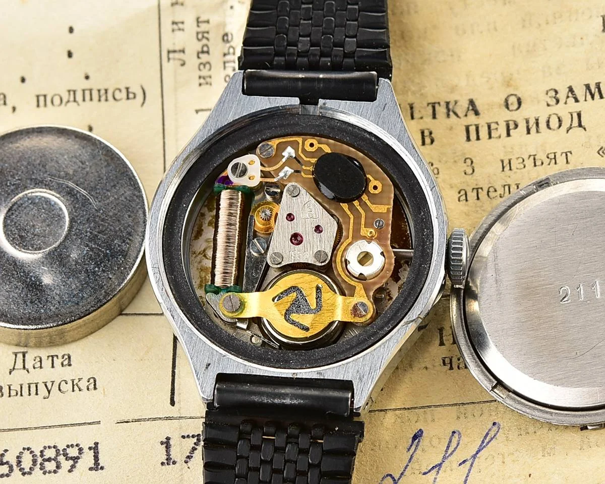 TIME CAPSULE: Zaria wristwatch for ladies with quartz movement – New Old Stock (NOS)!