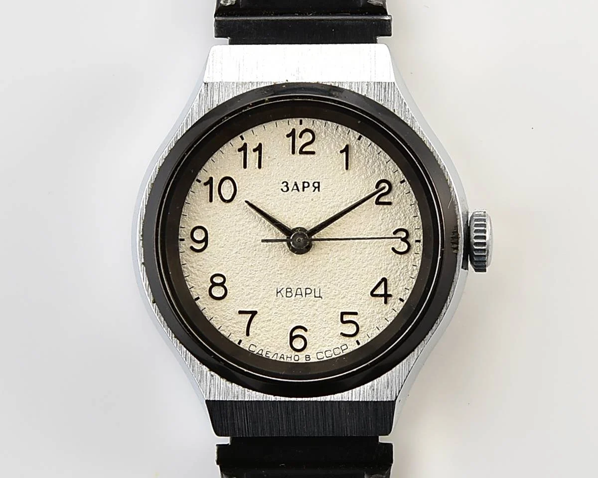 TIME CAPSULE: Zaria wristwatch for ladies with quartz movement – New Old Stock (NOS)!