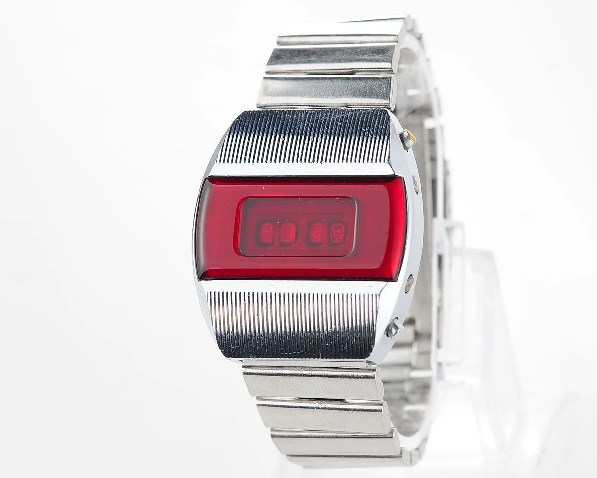 First Red LED Digital Vintage USSR Wrist Watch Electronika E-1 Pulsar!