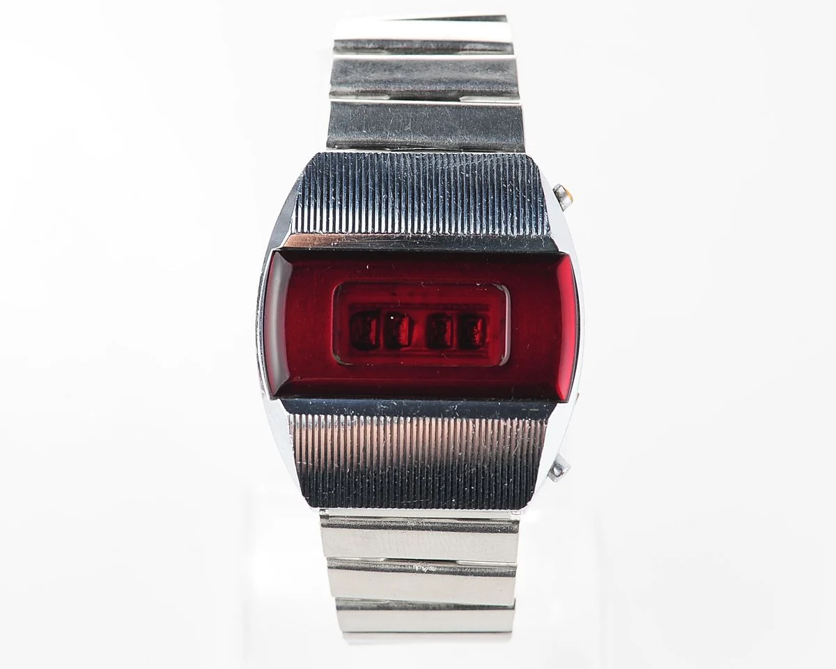 First Red LED Digital Vintage USSR Wrist Watch Electronika E-1 Pulsar!