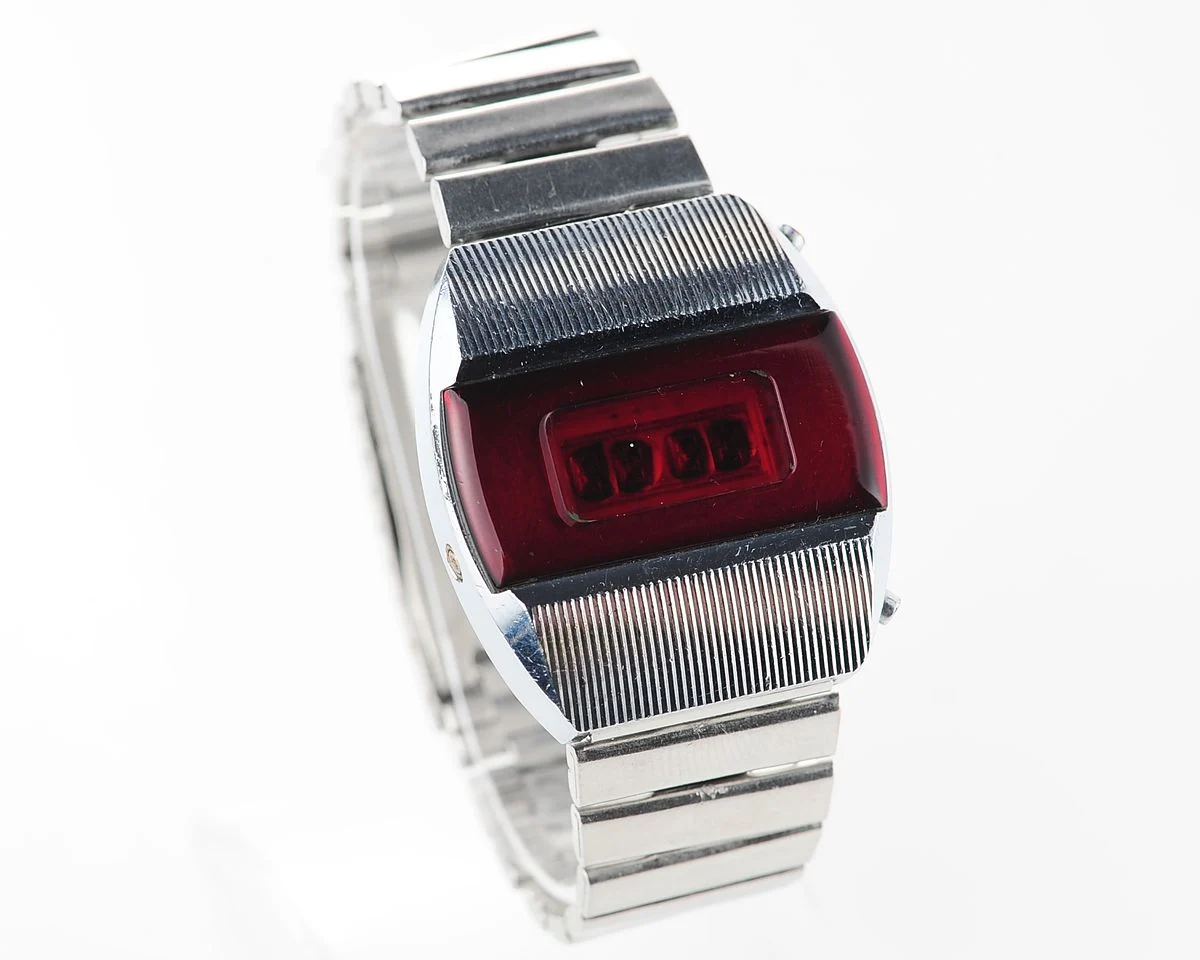 First Red LED Digital Vintage USSR Wrist Watch Electronika E-1 Pulsar!