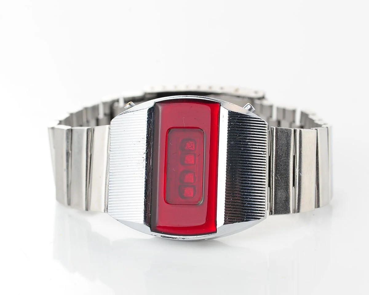 First Red LED Digital Vintage USSR Wrist Watch Electronika E-1 Pulsar!