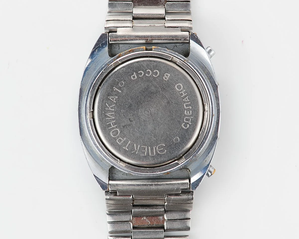 First Red LED Digital Vintage USSR Wrist Watch Electronika E-1 Pulsar!