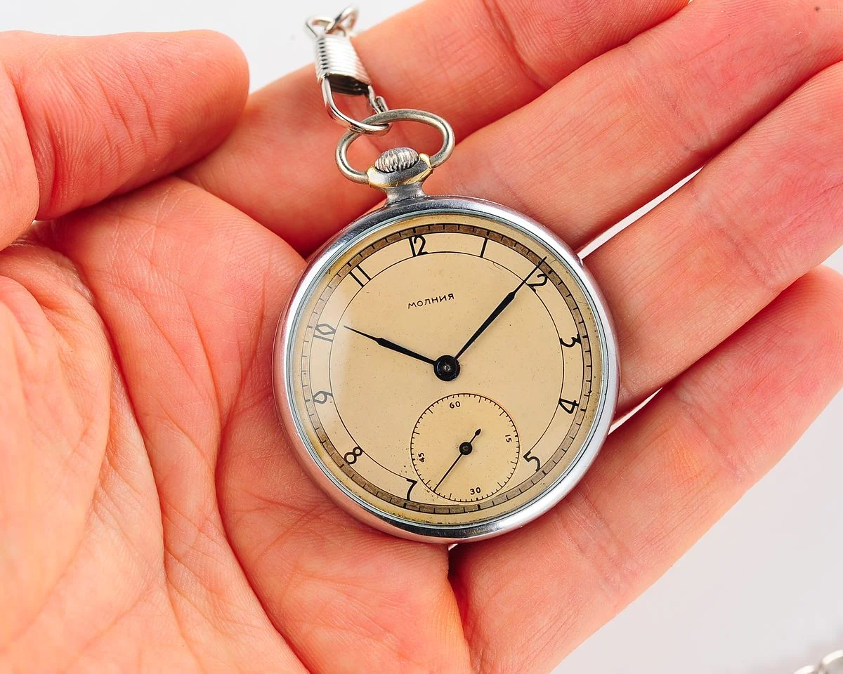 Excellent Molnija open face vintage Soviet pocket watch, 2nd quarter of 1951, Stalin's railway!