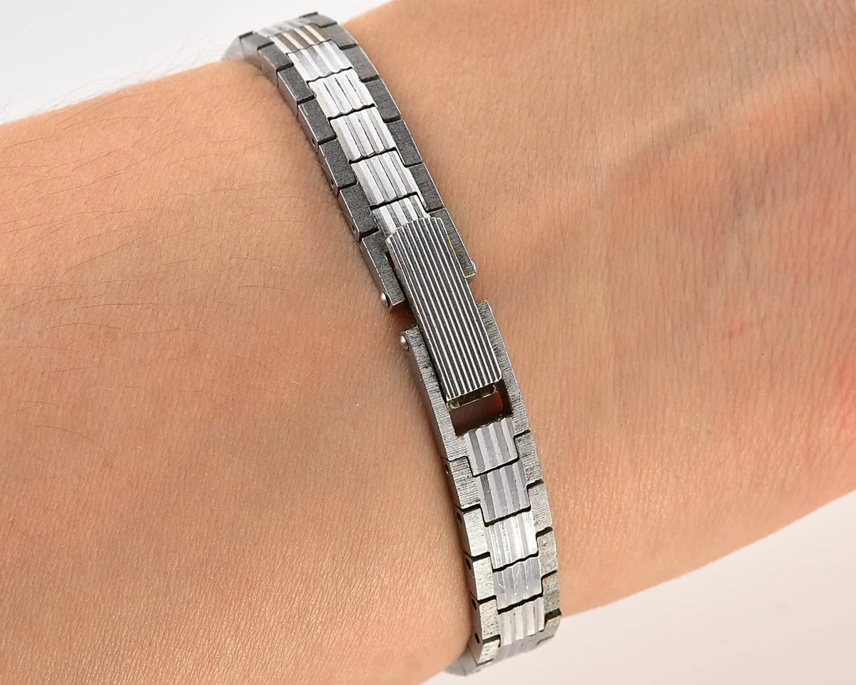 Medical Chaika Medicine quartz watch with pulse scale!