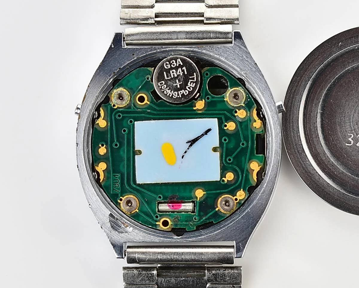 Digital vintage USSR wristwatch Elektronika 53 with stainless steel bracelet