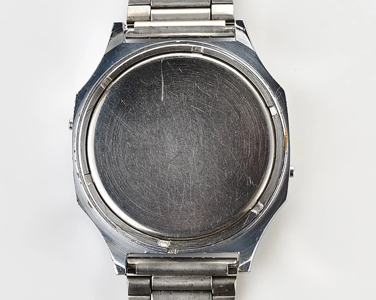 Vintage USSR digital wristwatch Electronika 5 with steel bracelet