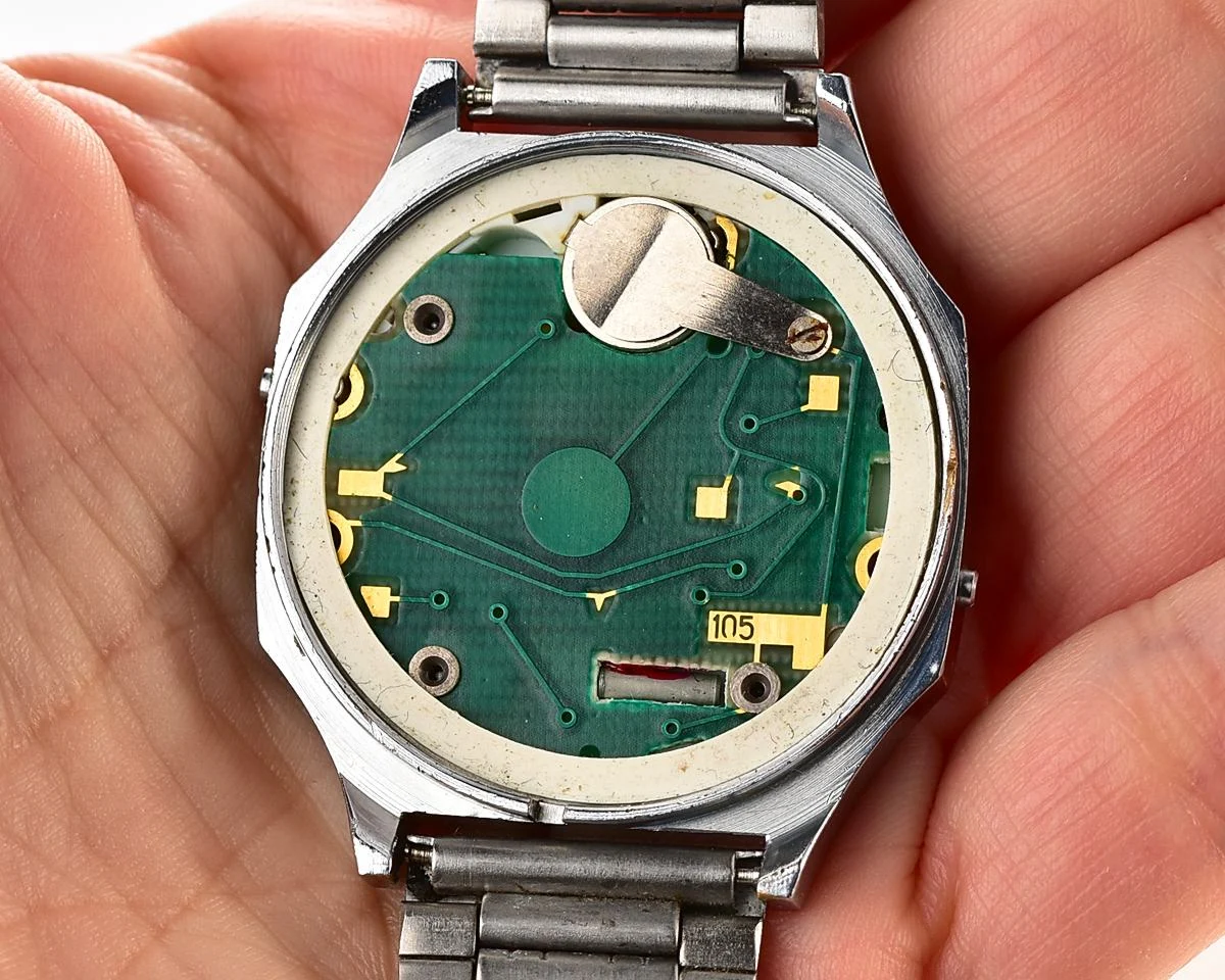 Vintage USSR digital wristwatch Electronika 5 with steel bracelet