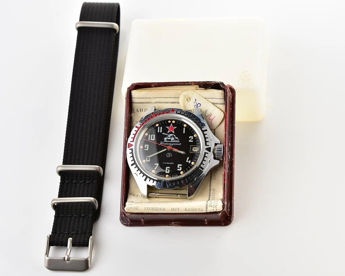 Excellent Vostok Komandirskie - Tank mechanical watch with box and passport!