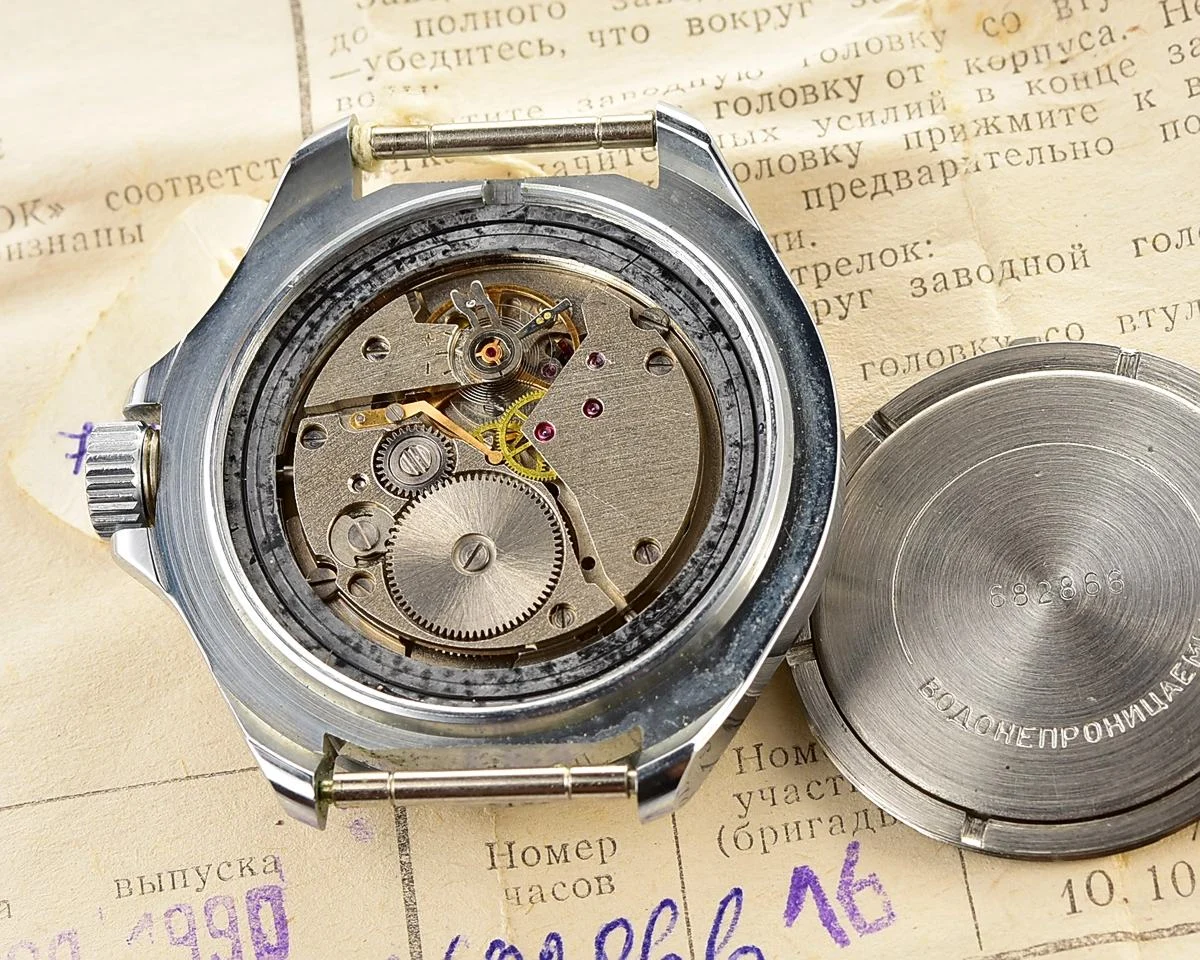 Excellent Vostok Komandirskie - Tank mechanical watch with box and passport!