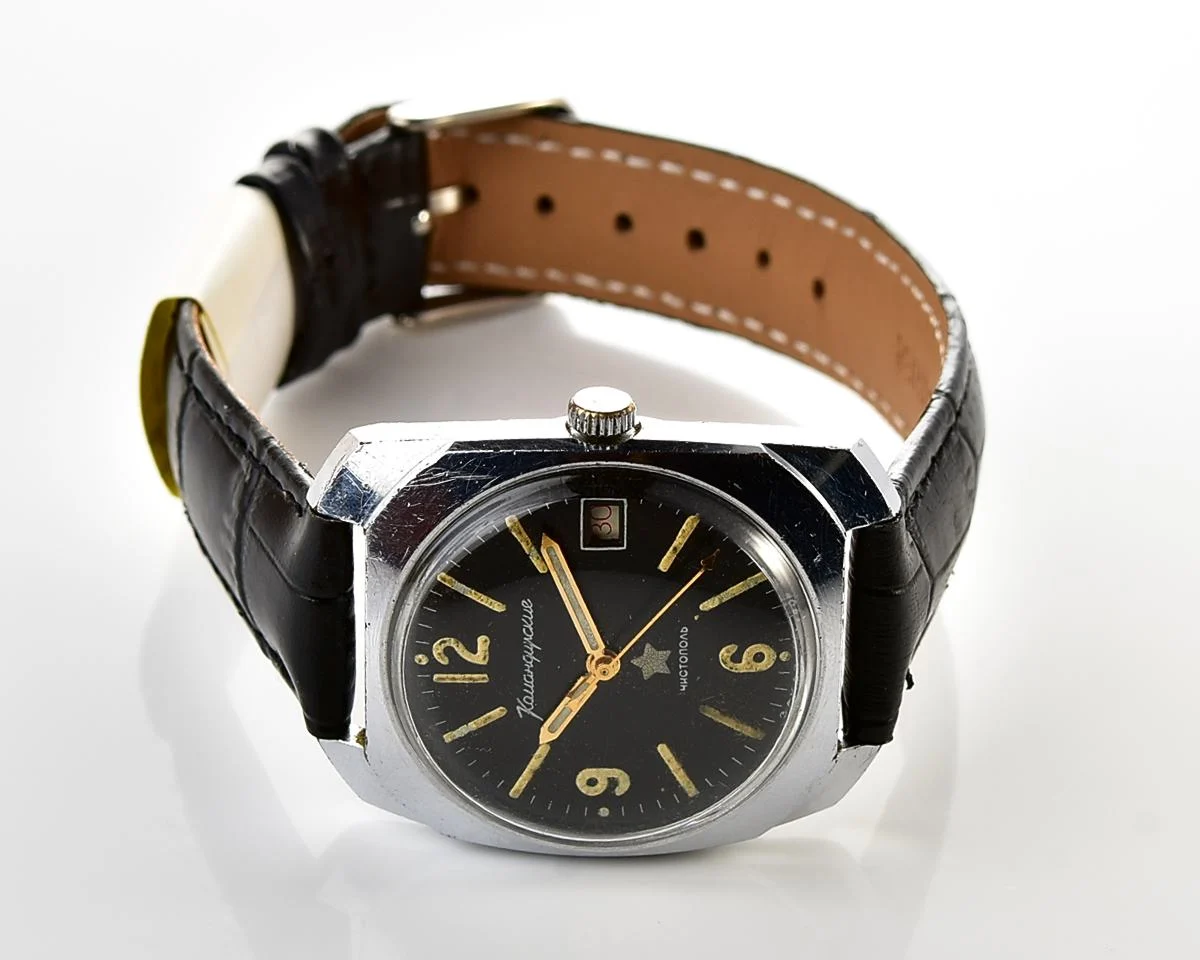 Soviet Vostok Komandirskie mechanical watch - Zakaz MO CCCP!