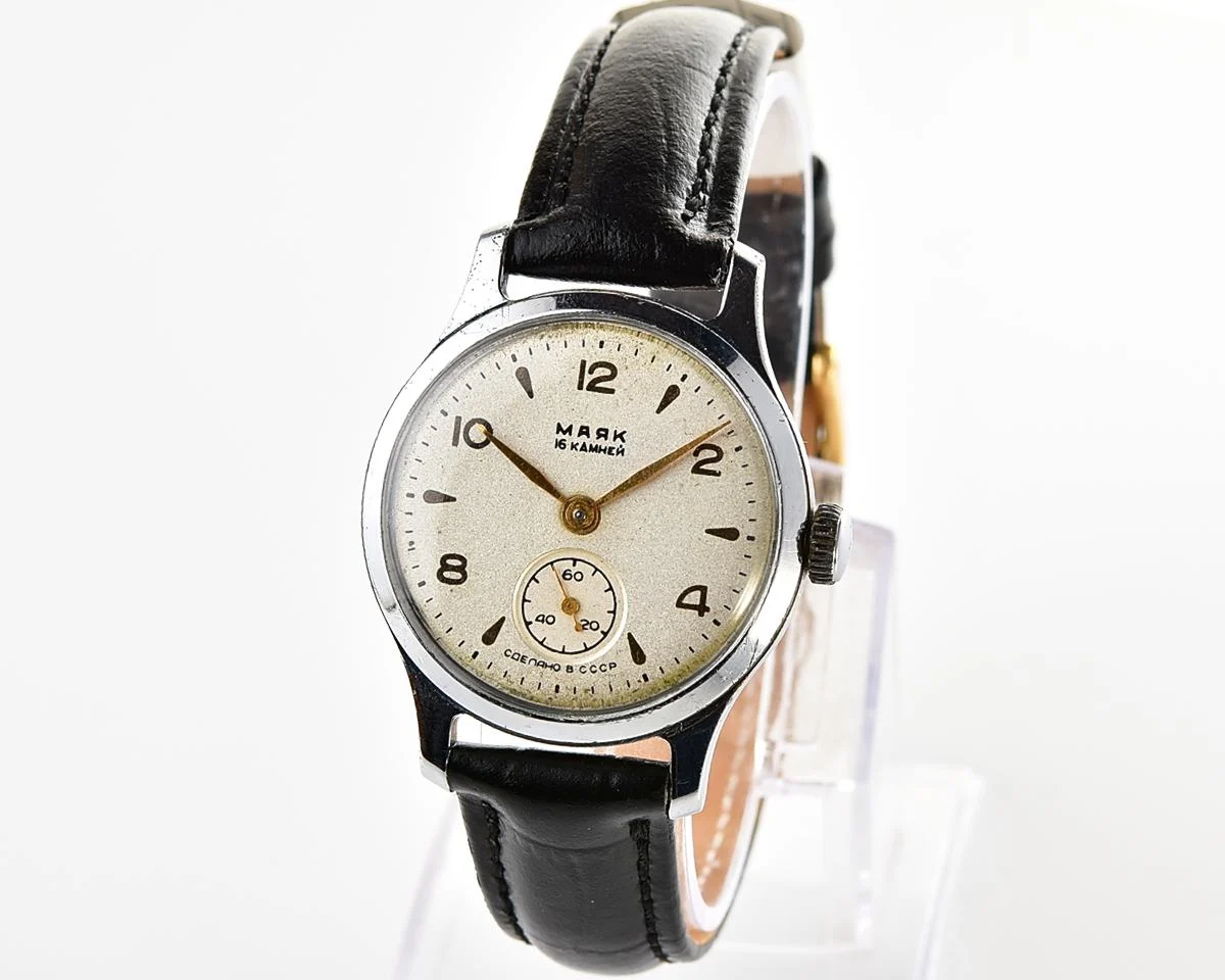 Excellent vintage Soviet Mayak mechanical watch, 1st Moscow Watch Factory