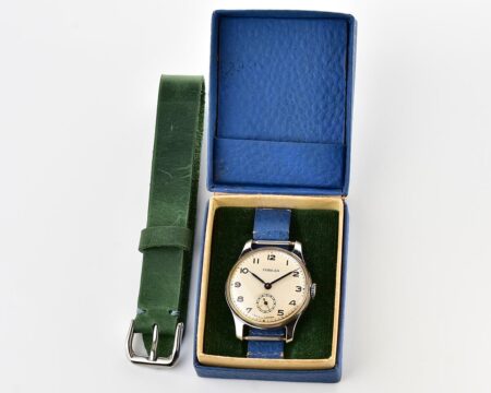 Excellent vintage soviet mechanical POBEDA watch, 1MChZ from 1953, with box