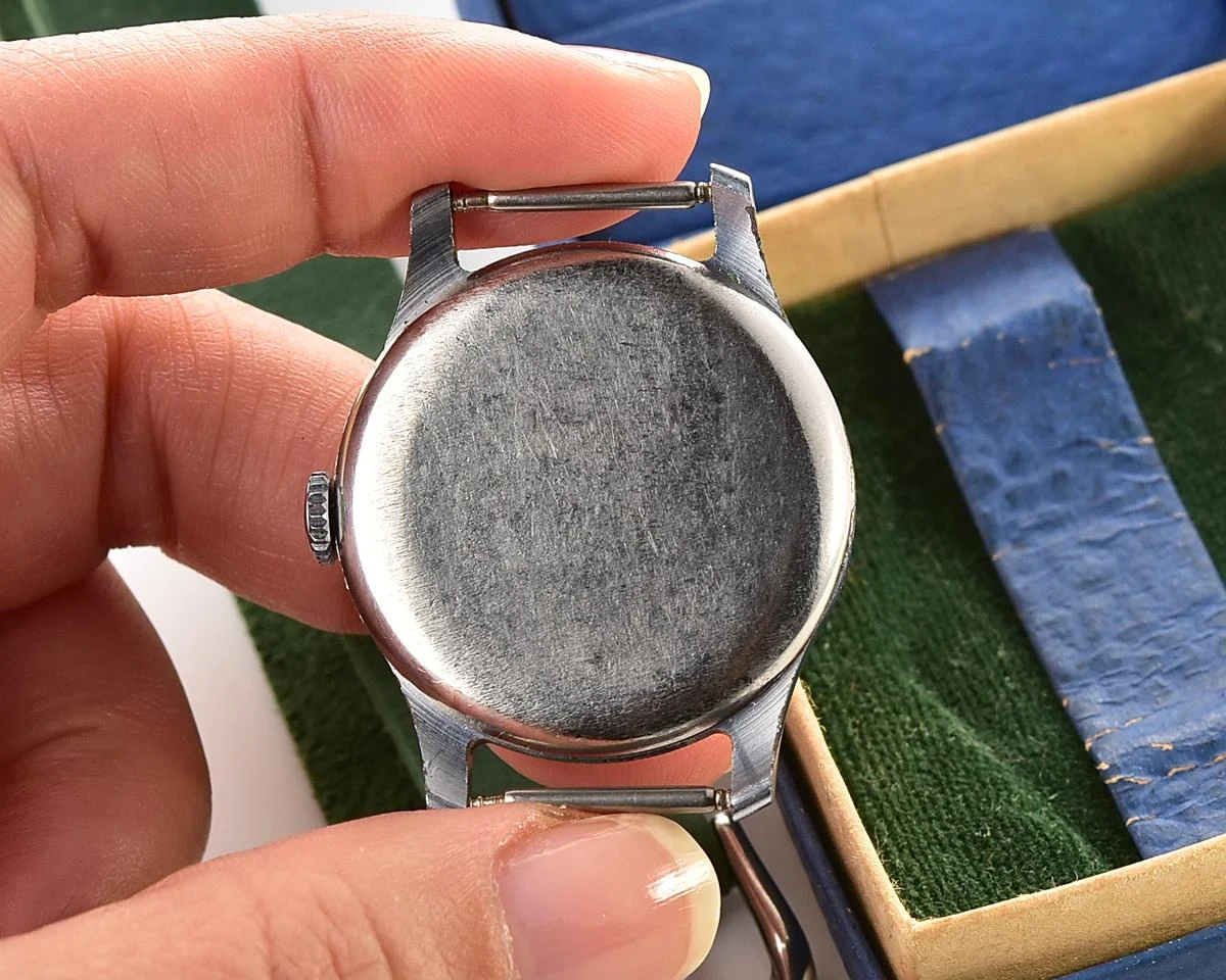 Excellent vintage Soviet mechanical Pobeda watch, 1MChZ from 1953, with box