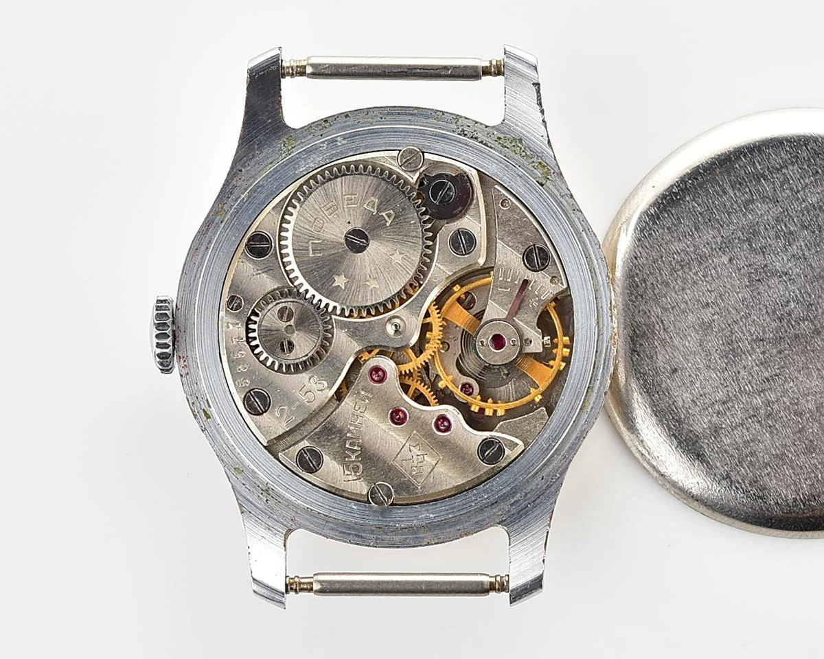 Excellent vintage Soviet mechanical Pobeda watch, 1MChZ from 1953, with box