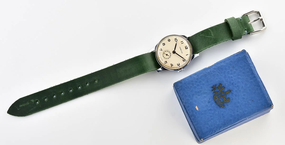 Excellent vintage Soviet mechanical Pobeda watch, 1MChZ from 1953, with box