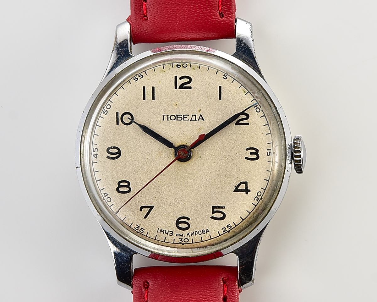Vintage soviet POBEDA watch with central second hand, 1MChZ, from the 1950s