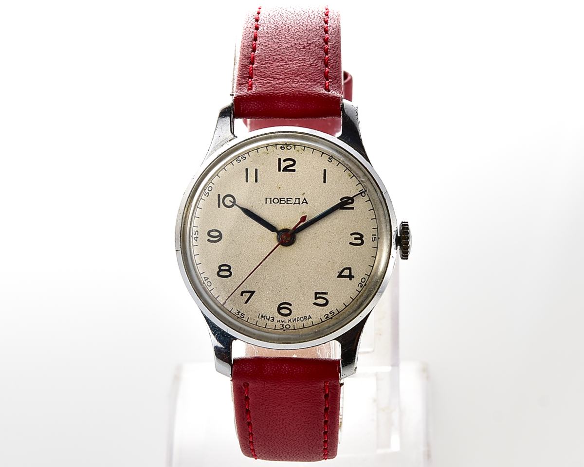 Vintage soviet POBEDA watch with central second hand, 1MChZ, from the 1950s