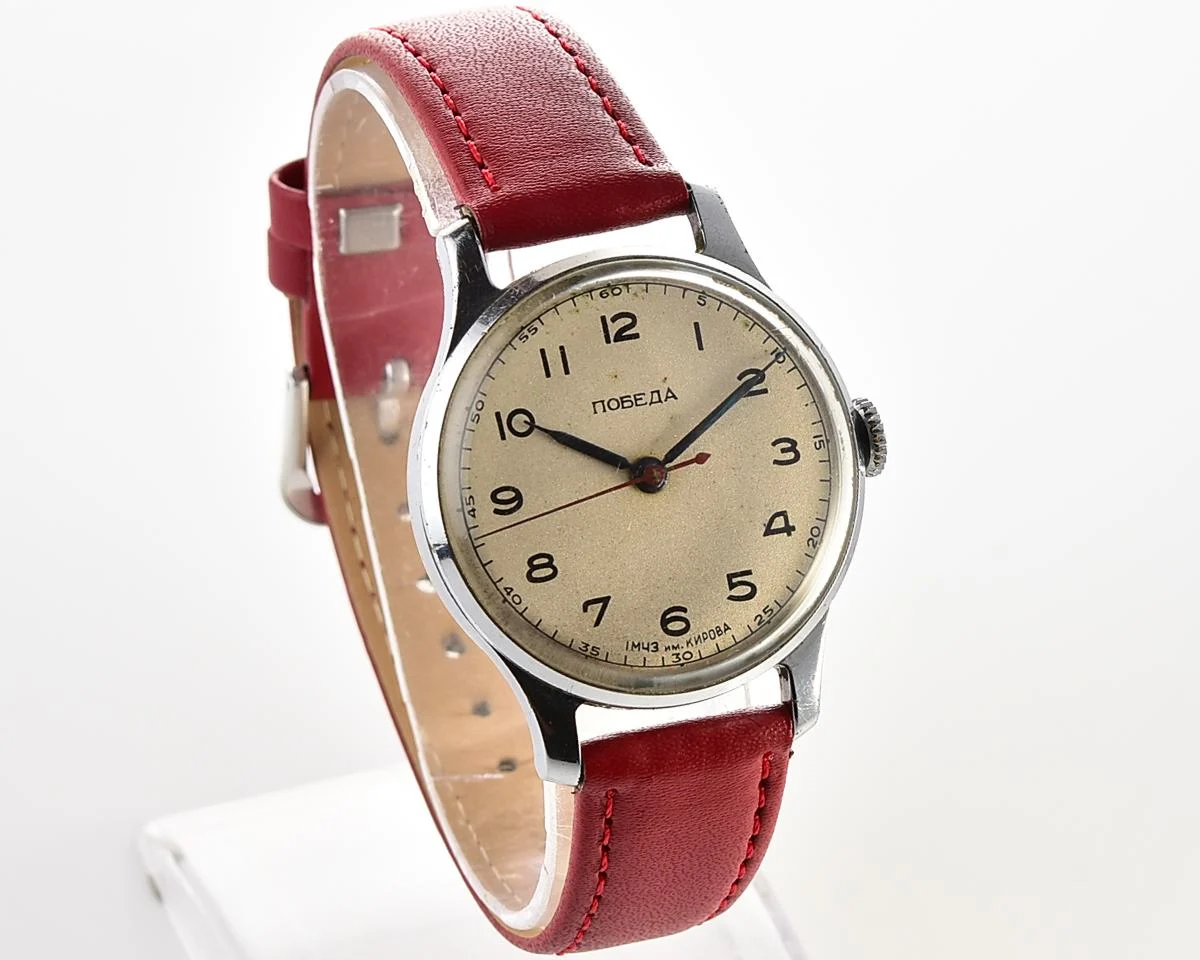 Vintage Soviet Pobeda watch with central second hand, 1MChZ, from the 1950s