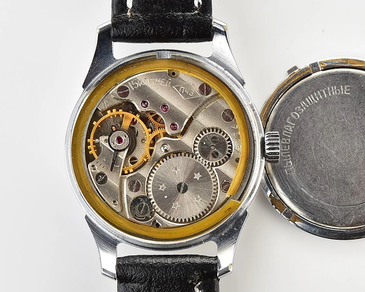 Vintage Soviet mechanical Pobeda wristwatch, PChZ
