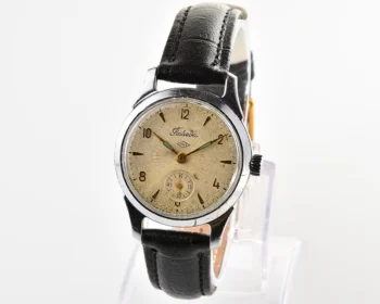 Vintage Soviet mechanical Pobeda wristwatch, PChZ