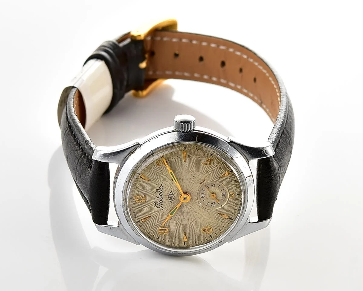 Vintage Soviet mechanical Pobeda wristwatch, PChZ