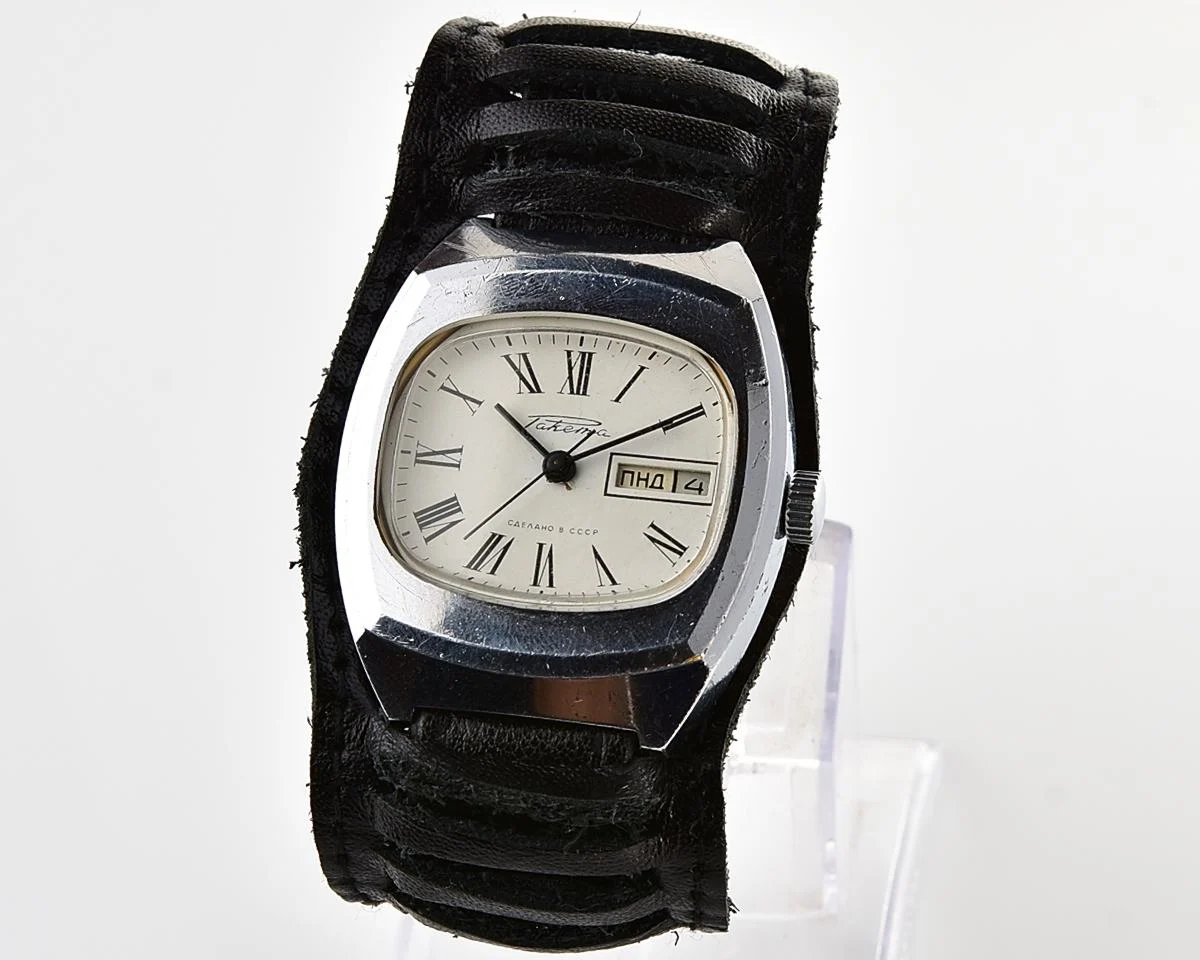 Raketa vintage mechanical wrist watch with double calendar