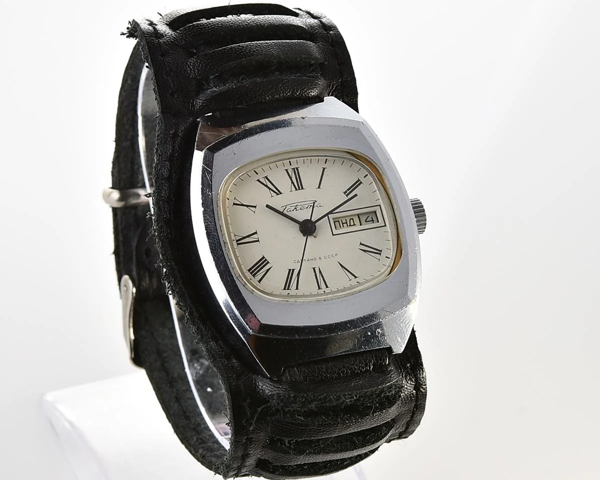 Raketa vintage mechanical wrist watch with double calendar
