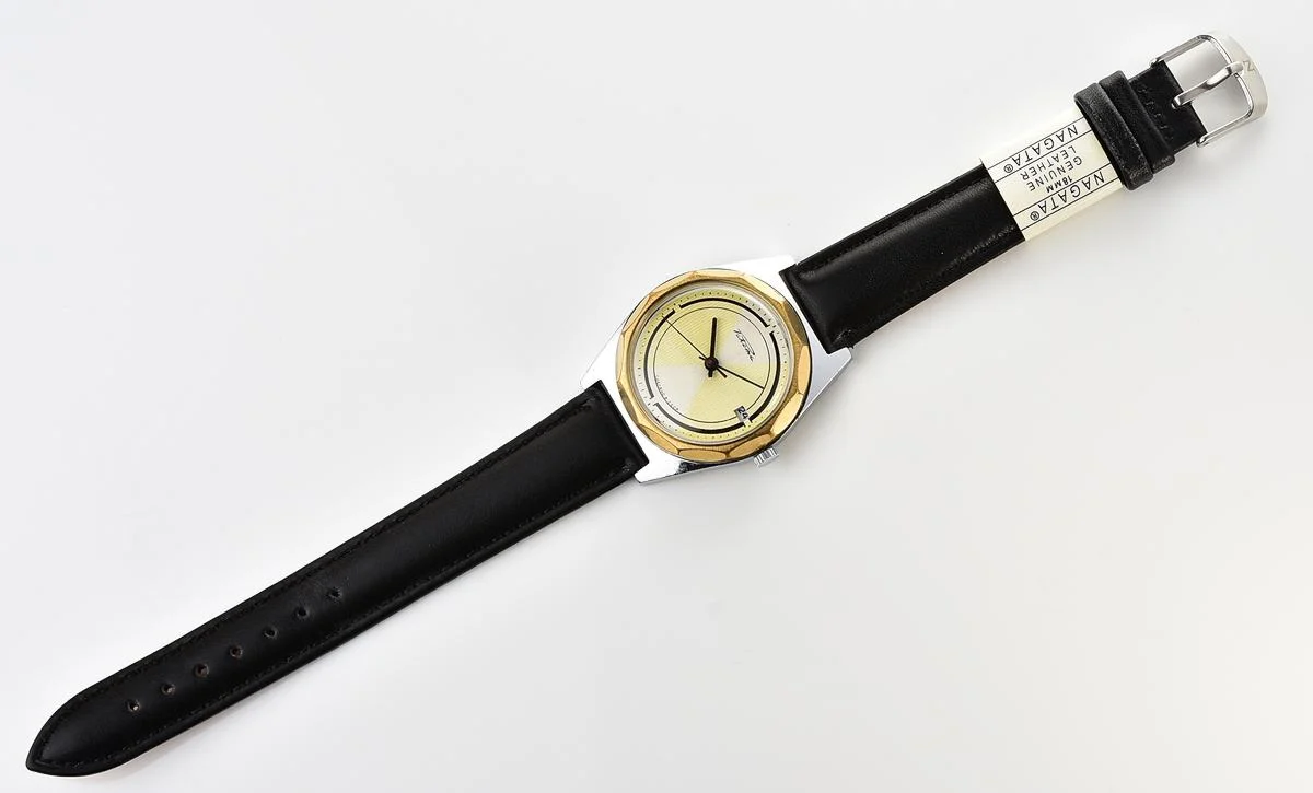 Large Soviet Raketa vintage mechanical watch with stylish minimalistic dial