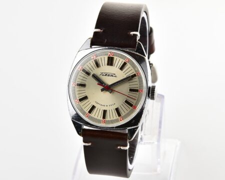 Excellent soviet RAKETA vintage mechanical watch with antimagnetic movement 2610!
