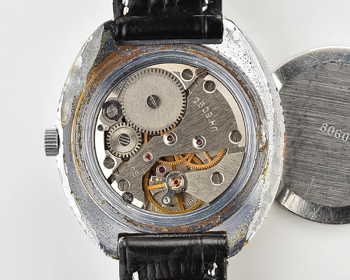 Large vintage Raketa mechanical watch