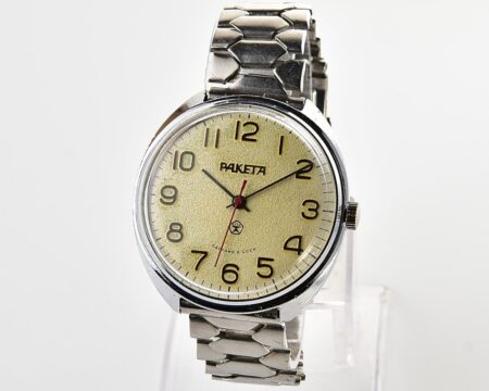 Large soviet RAKETA vintage mechanical watch