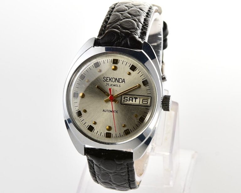 Soviet vintage SEKONDA mechanical watch with automatic self winding movement