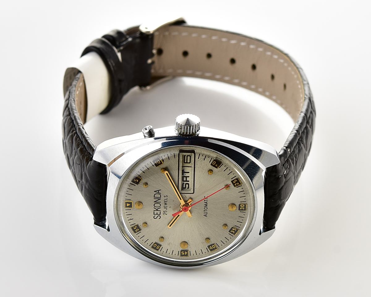 Soviet vintage SEKONDA mechanical watch with automatic self winding movement