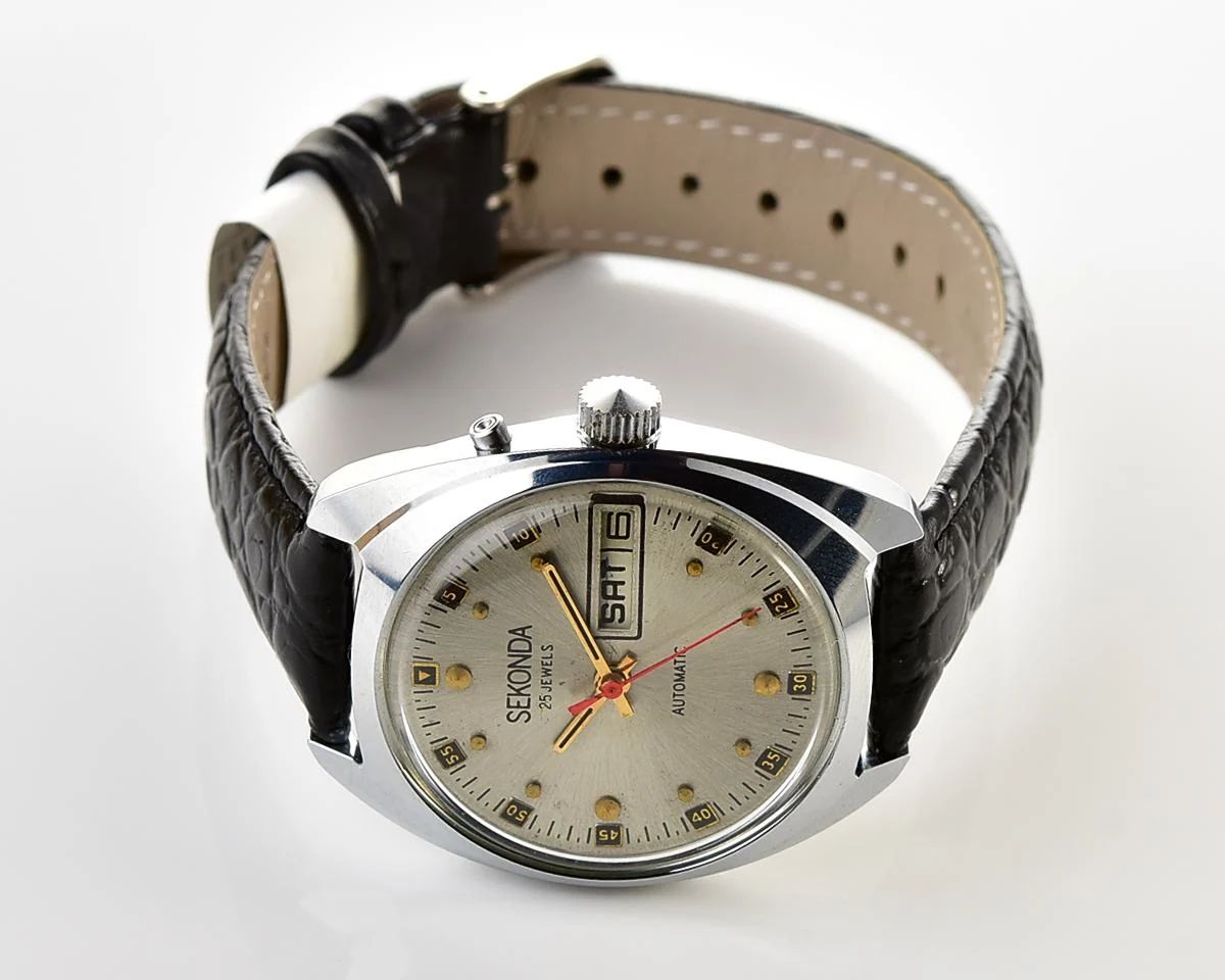 Soviet vintage Sekonda mechanical watch with automatic self winding movement