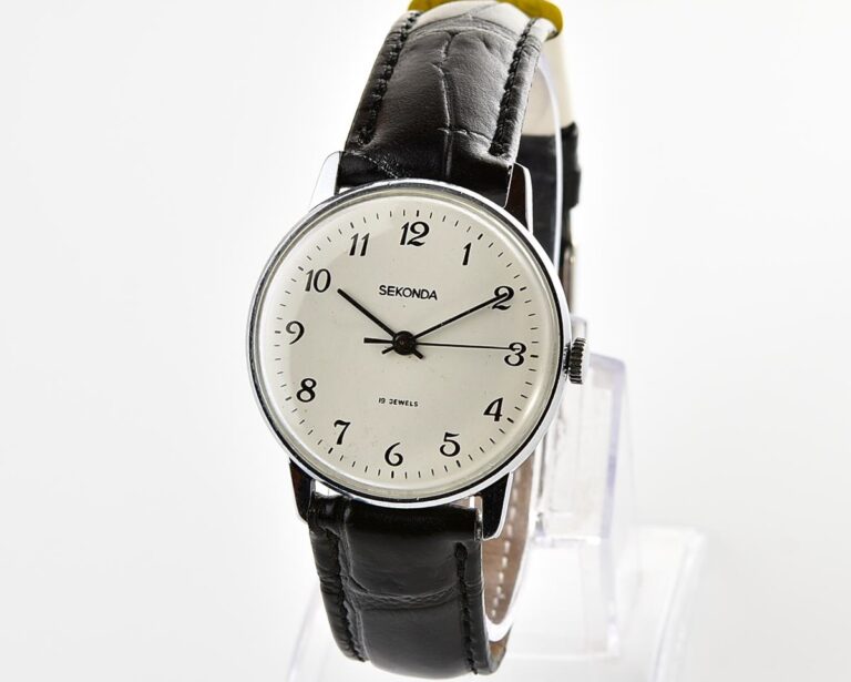 Soviet SEKONDA vintage mechanical wrist watch