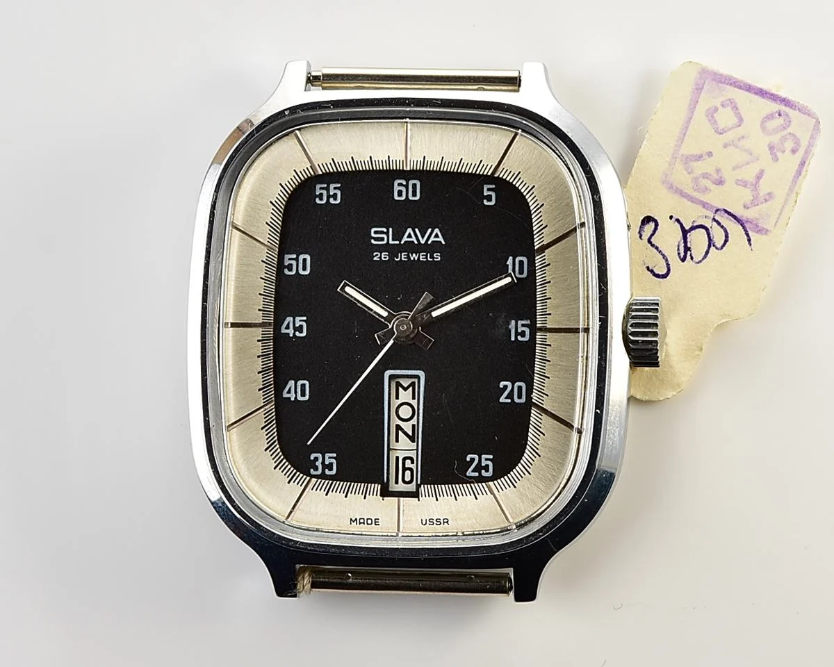 TIME CAPSULE: Large Soviet mechanical vintage watch Slava, New Old Stock (NOS)!