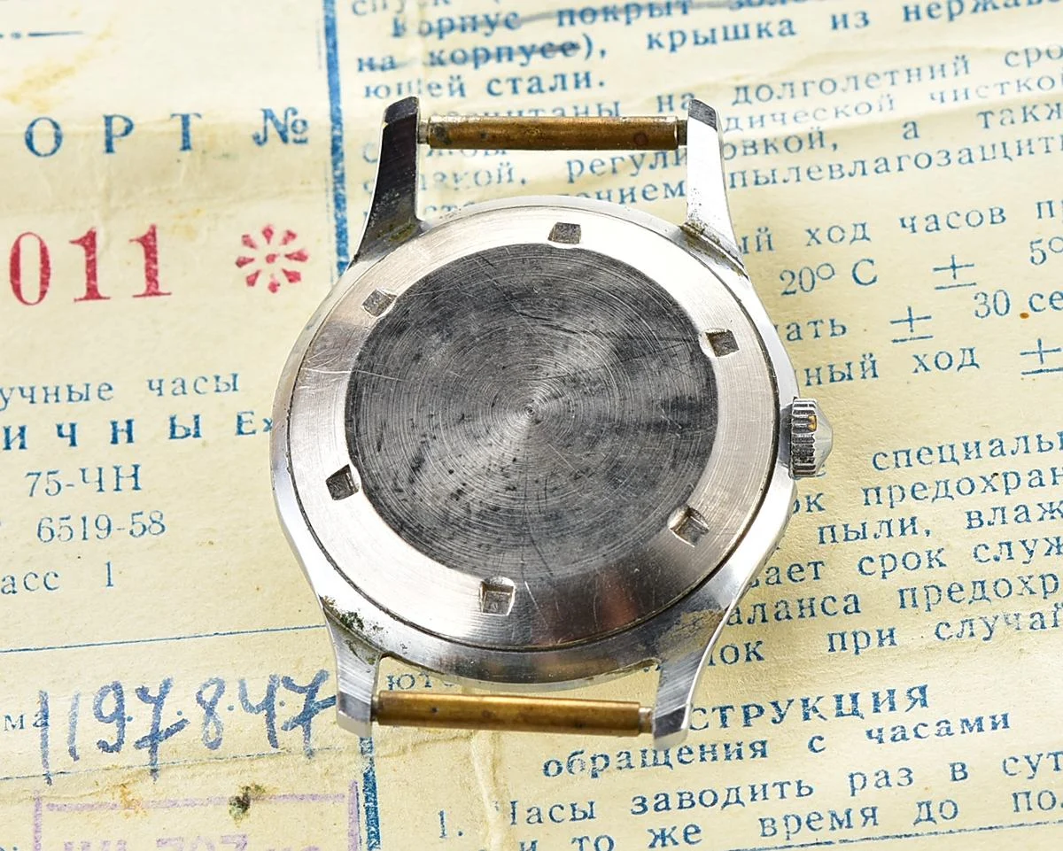 Excellent vintage Stolichnie Soviet wristwatch with original box and passport - 1st Moskow Watch Factory