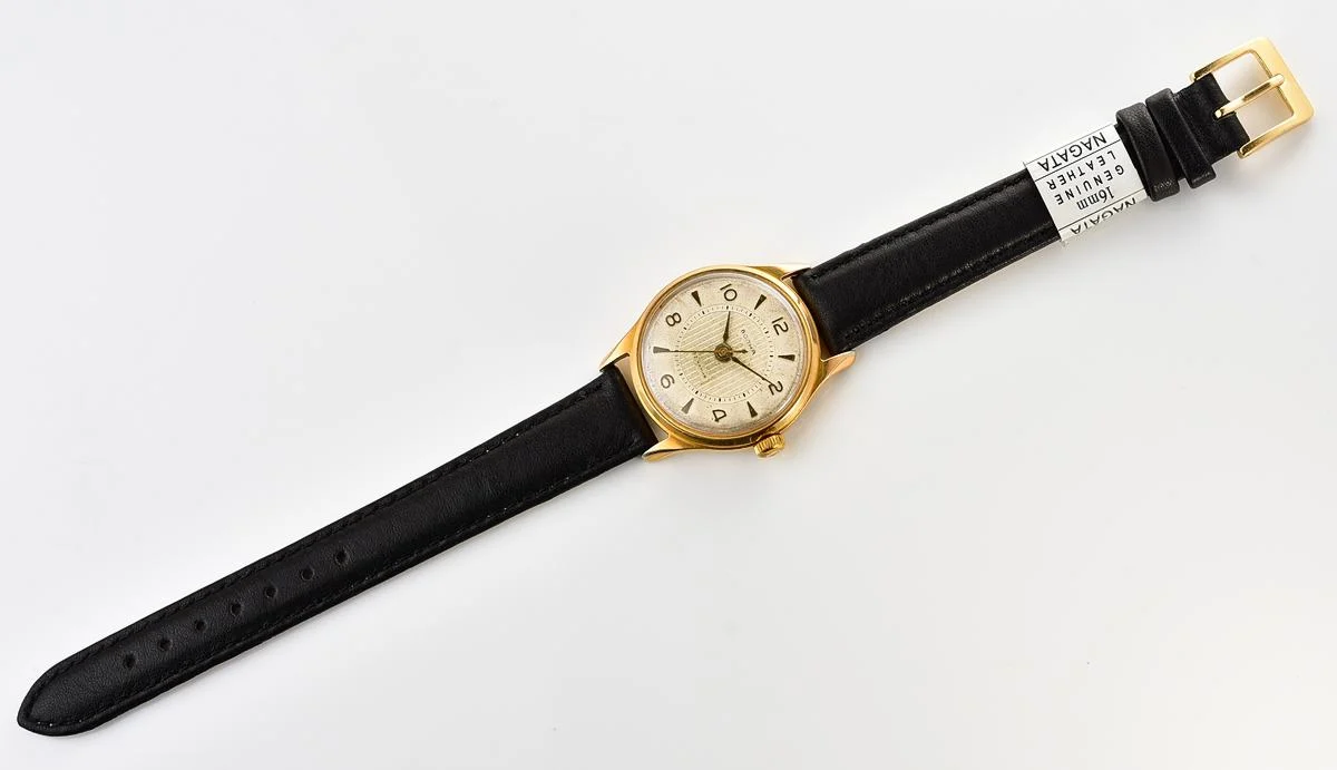 Soviet gold-plated Volna 22 jewels vintage mechanical watch