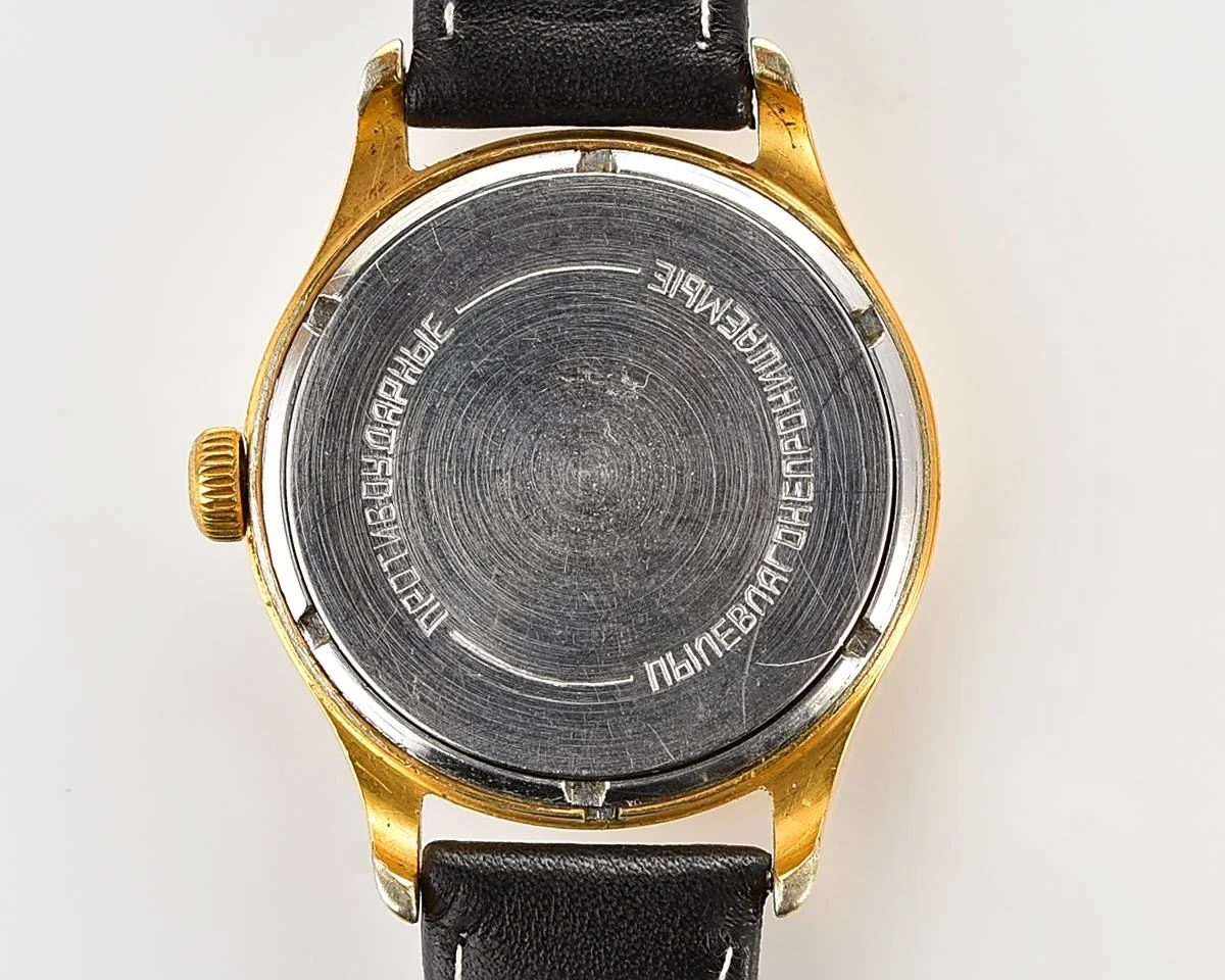 Soviet gold-plated Volna 22 jewels vintage mechanical watch