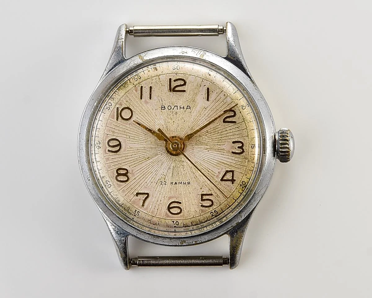 Soviet Volna 22 jewels vintage mechanical watch - 2nd quarter of 1960!