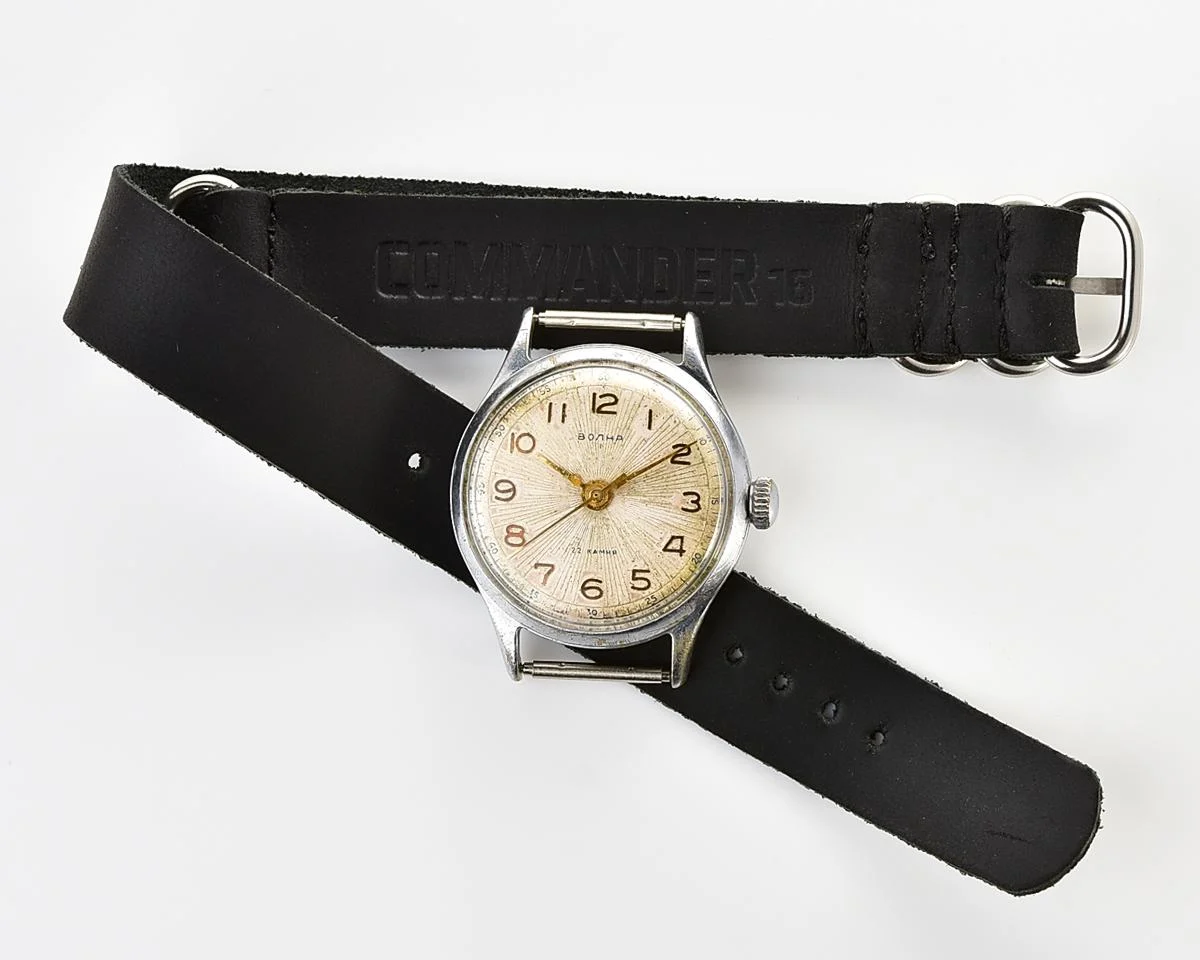 Soviet Volna 22 jewels vintage mechanical watch - 2nd quarter of 1960!