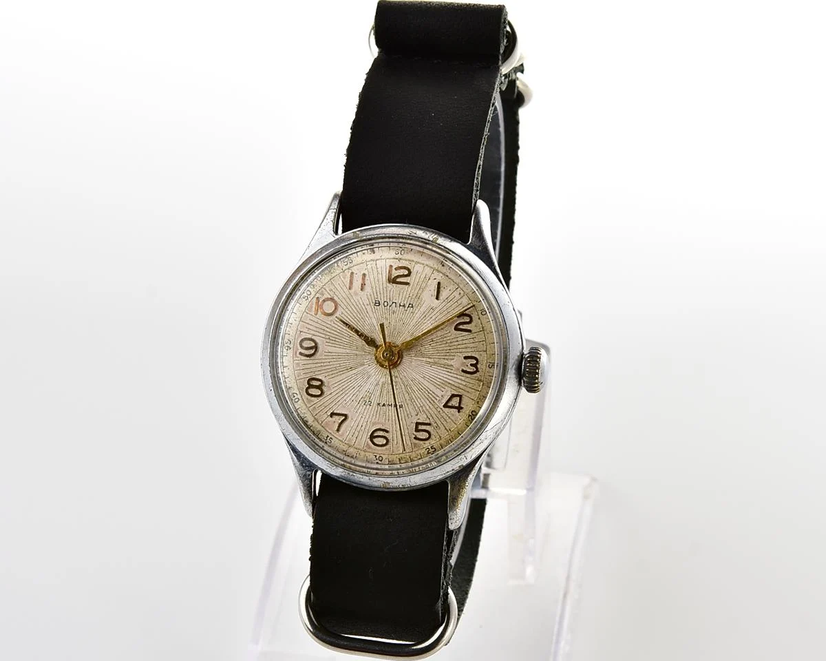 Soviet Volna 22 jewels vintage mechanical watch - 2nd quarter of 1960!