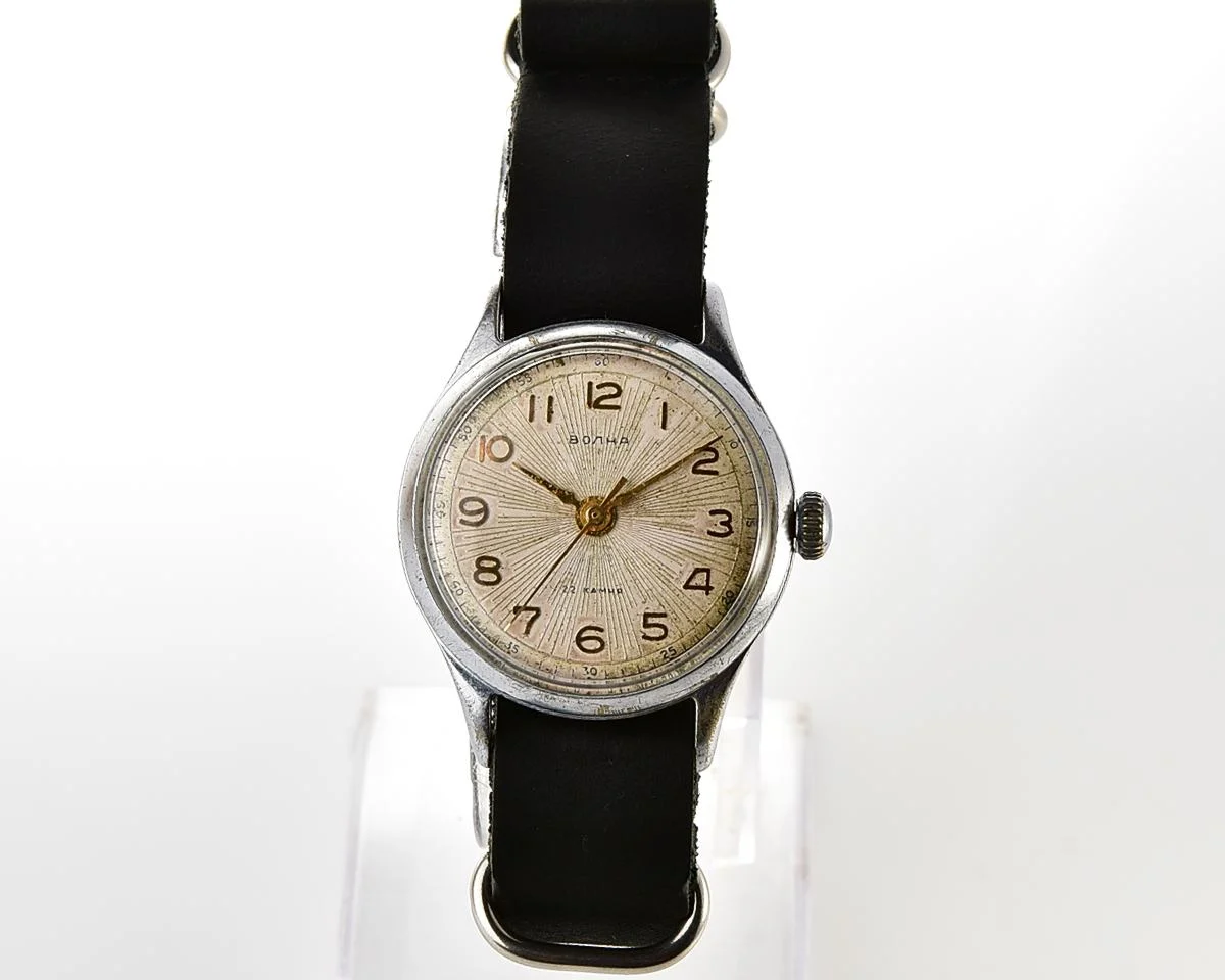 Soviet Volna 22 jewels vintage mechanical watch - 2nd quarter of 1960!