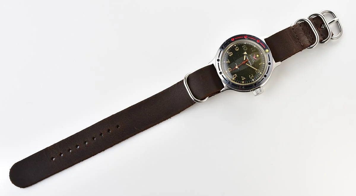 Vostok Amphibia mechanical watch + genuine leather NATO Commander strap!