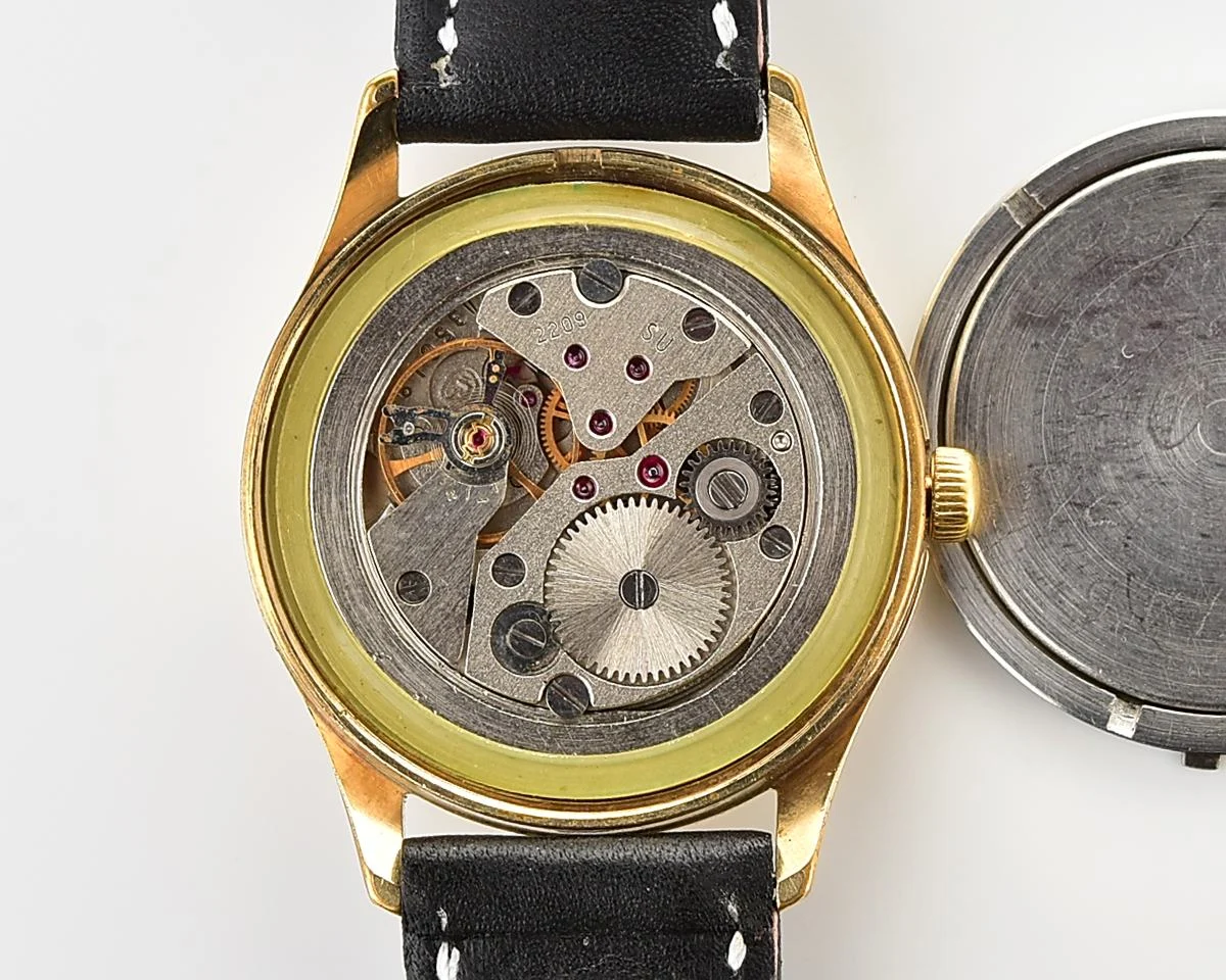 Excellent Vostok mechanical gold-plated wristwatch