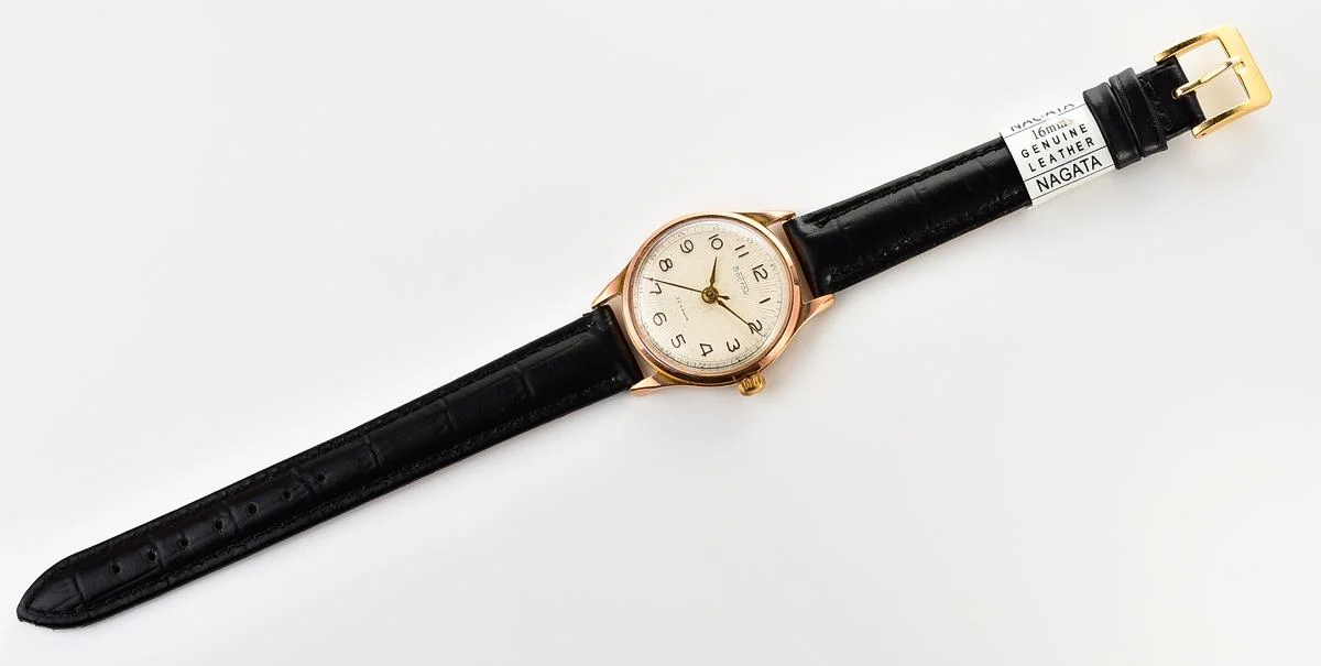 Excellent Soviet Wostok (Vostok) gold-plated mechanical wrist watch with 22 jewels precision movement
