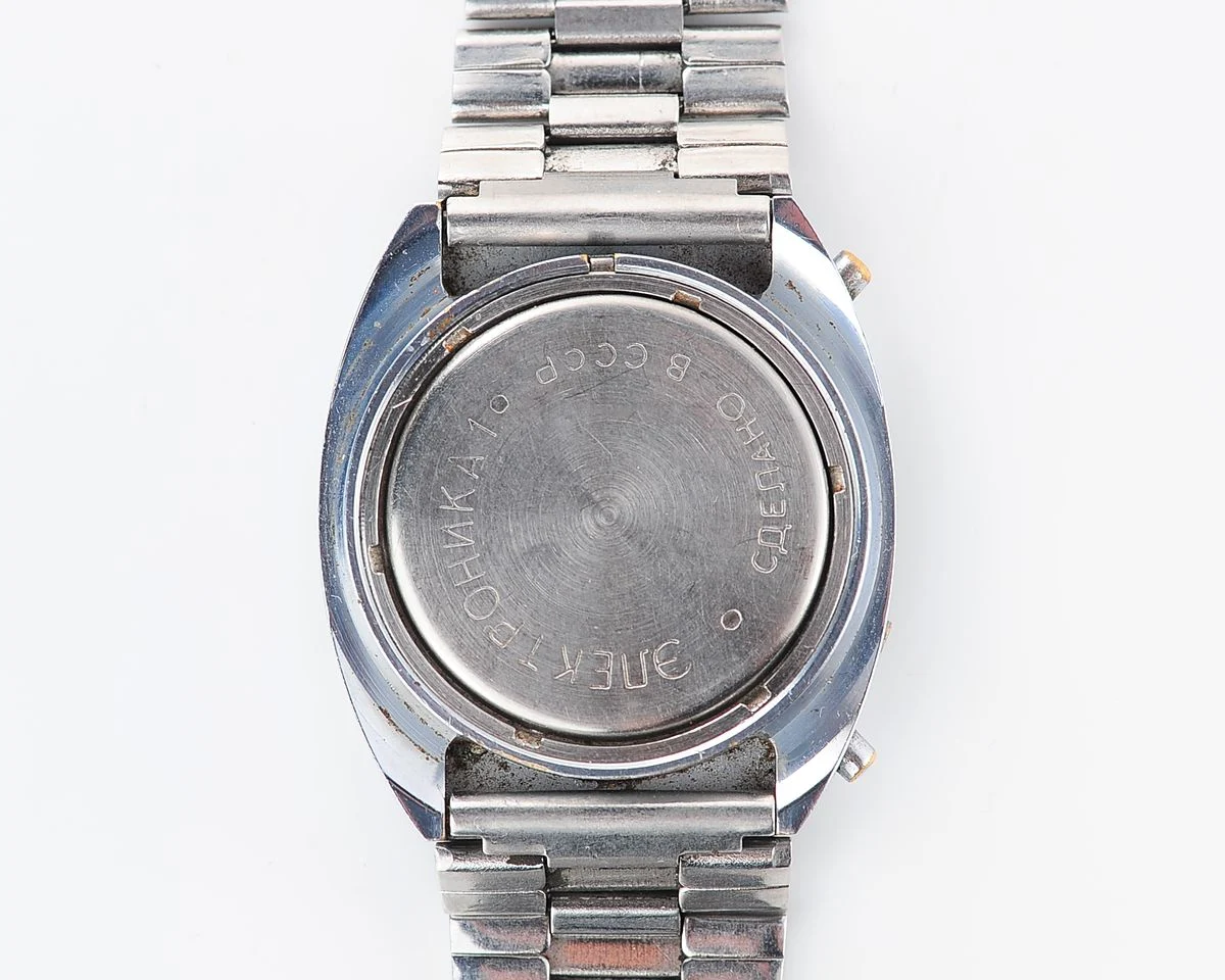 First Red LED Digital Vintage USSR Wristwatch Electronika E-1 Pulsar!